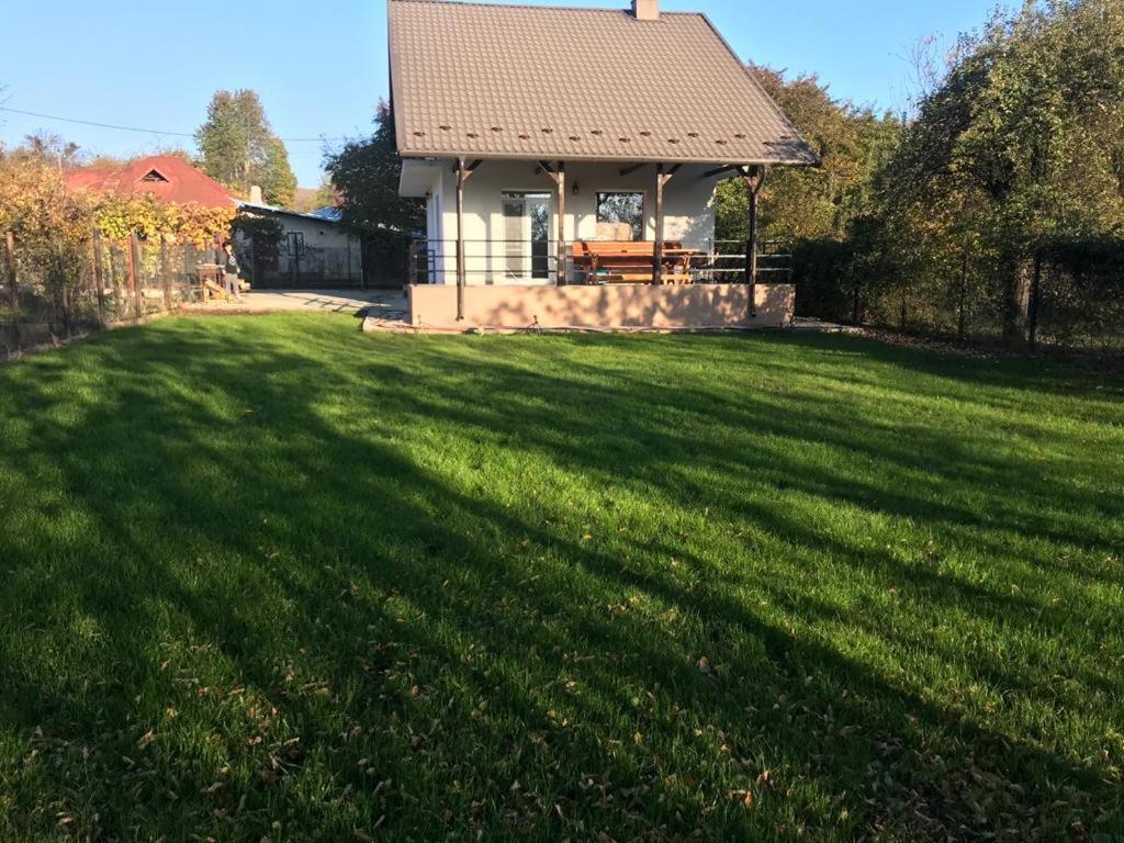 Green Nest Banesti ภายนอก รูปภาพ