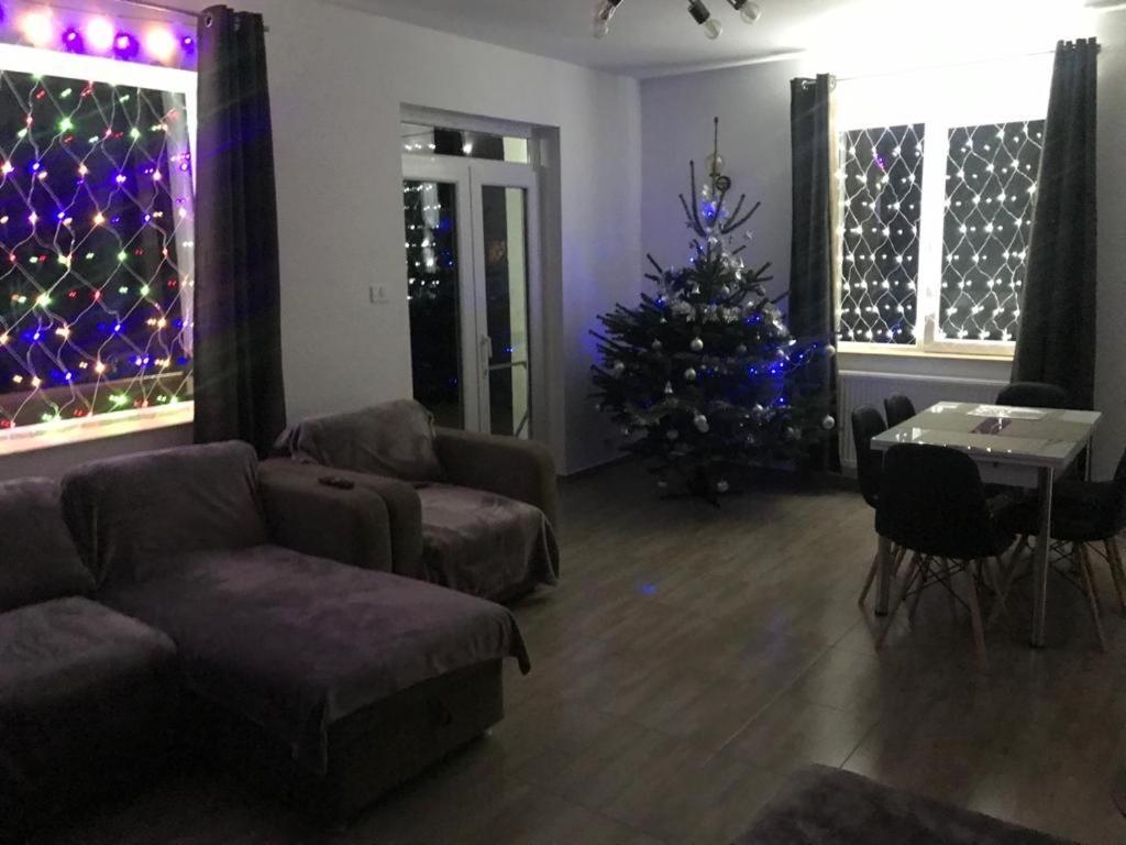 Green Nest Banesti ภายนอก รูปภาพ